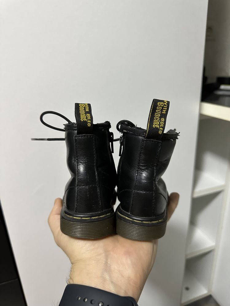 Bocanci Dr Martens copii marime 24