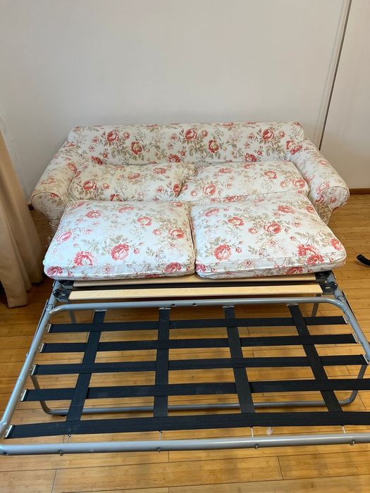 Canapea extensibila IKEA