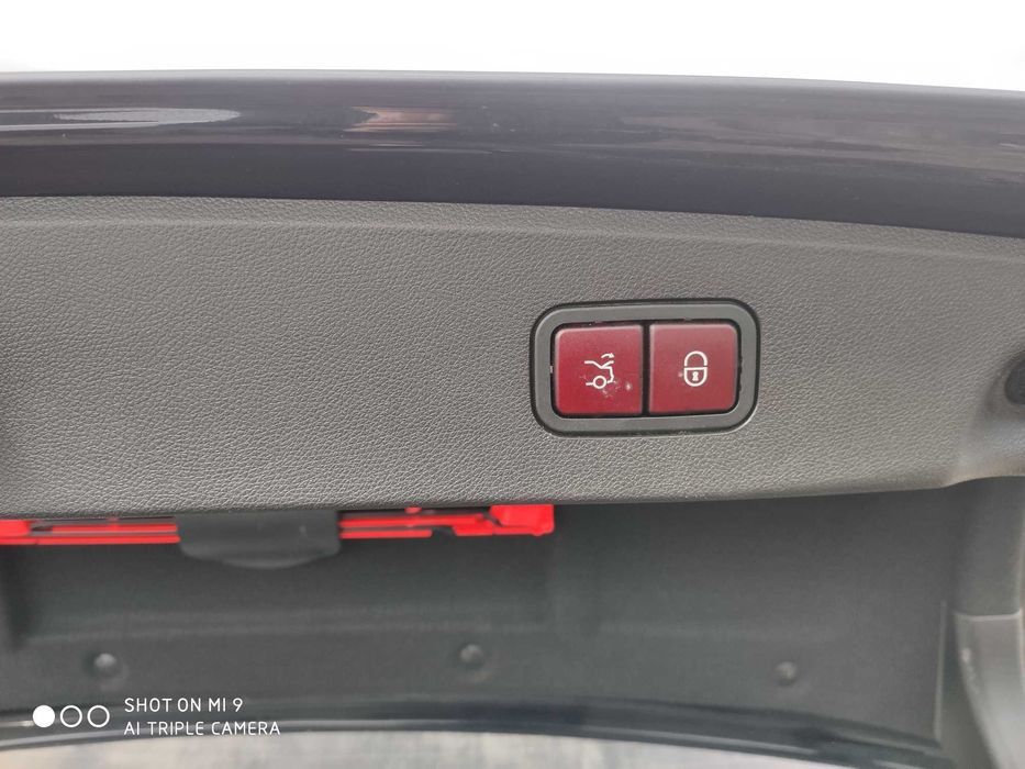 Електрически багажник и Камера за задно виждане за Mercedes W204, W212