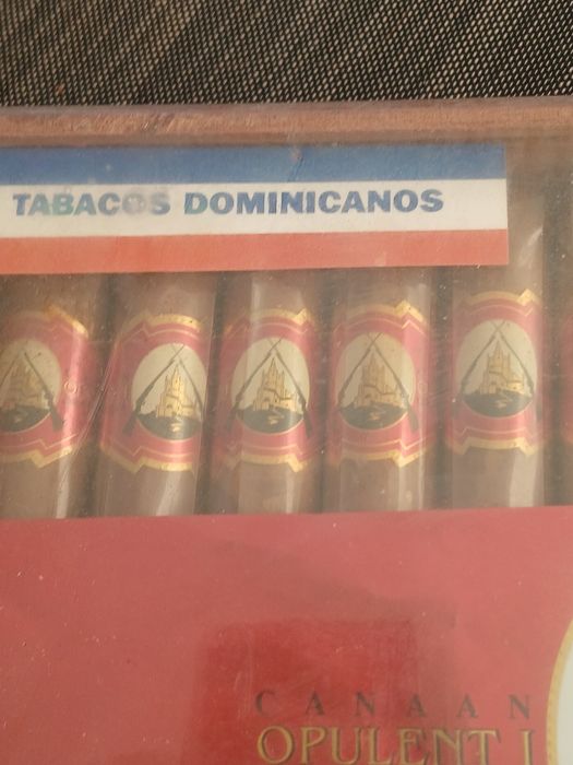 Премиум колекционерски пури в дървена кутия с ръчно свиване пури ,,Гра