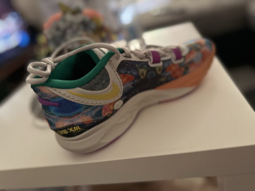 Маратонки Nike Kyrie 8 “Circle of Life”