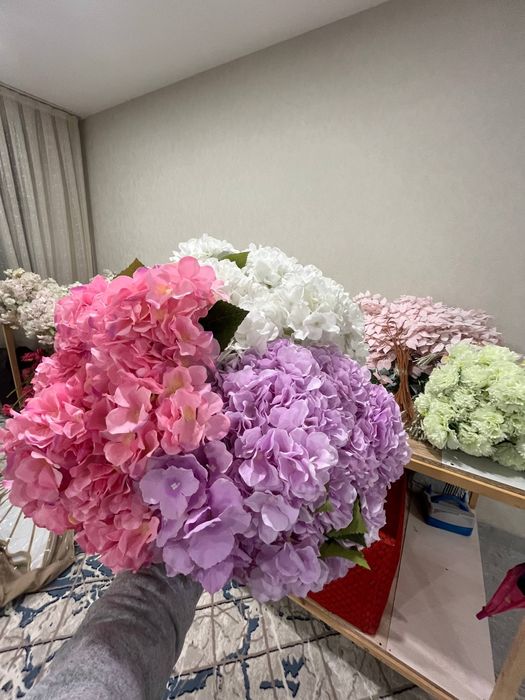 Oformleniya narsalari sotiladi