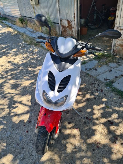 Vand scuter Yamaha Aerox
