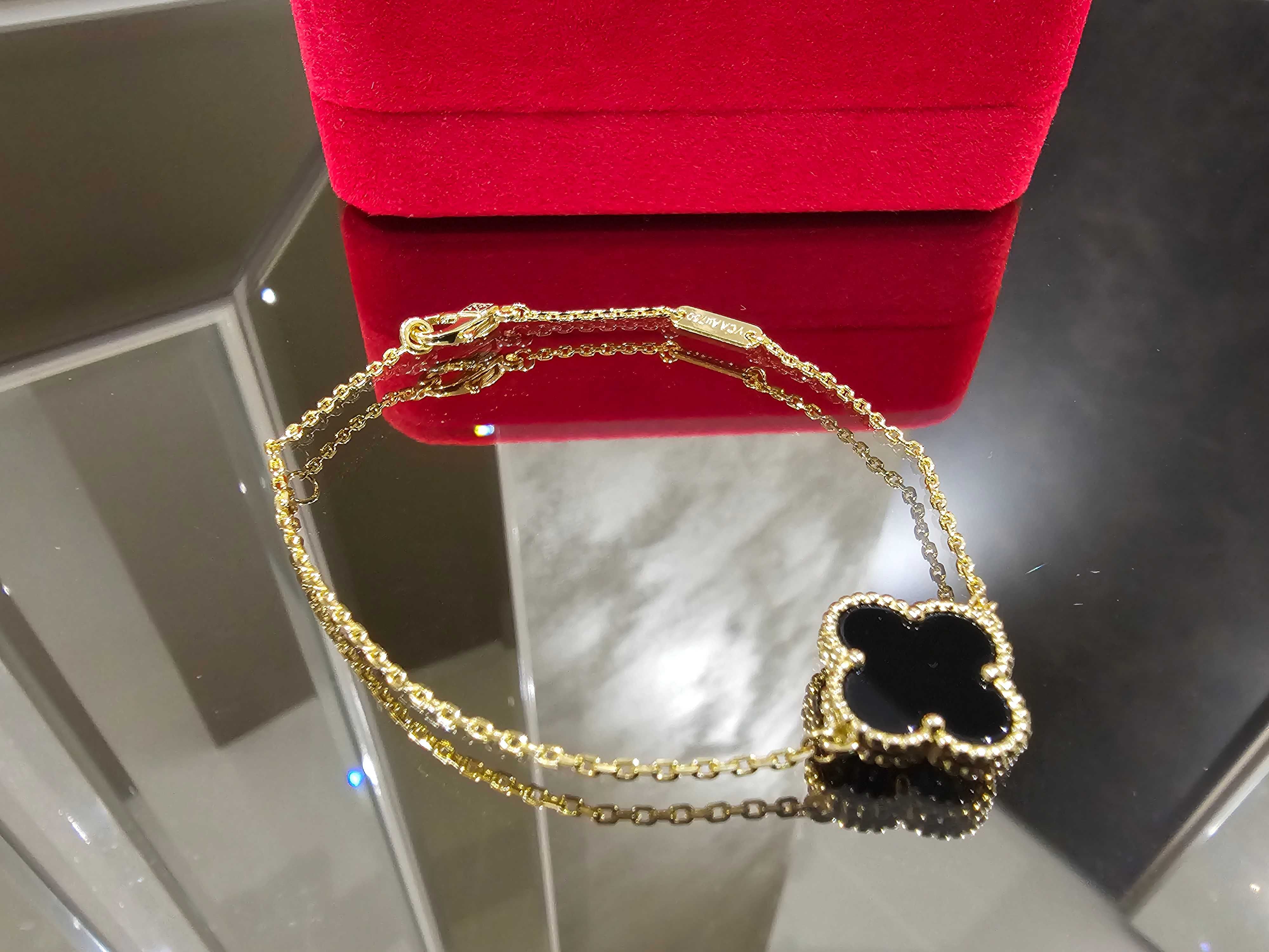 Van Cleef & Arpels VCA Black Alhambra 1 Motif Clover Дамска Гривна