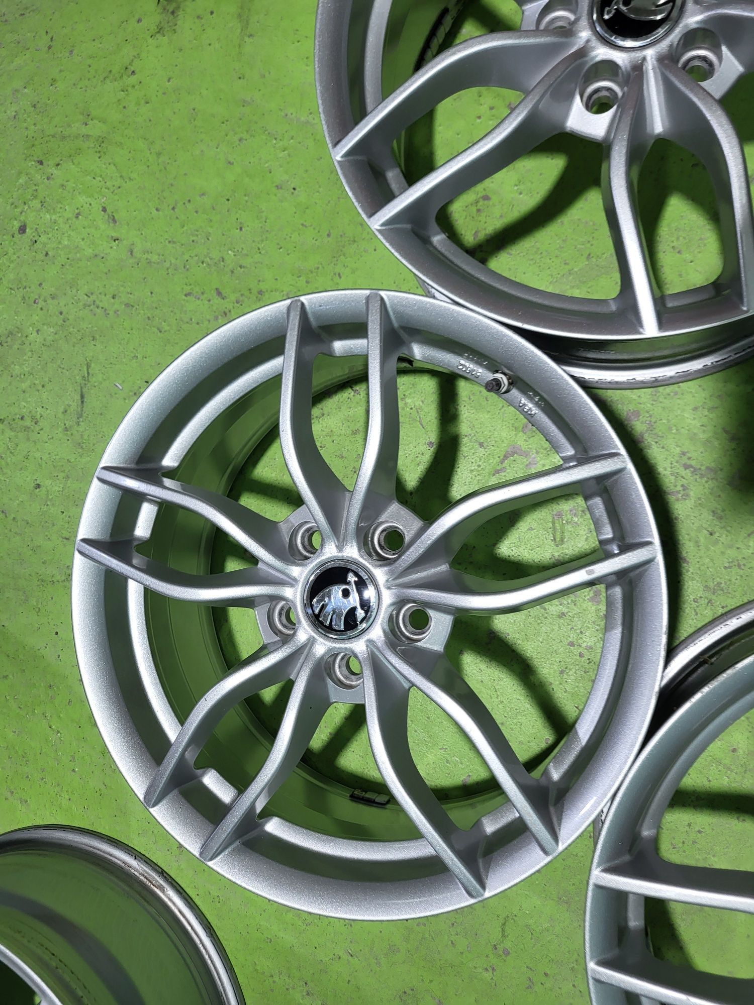 17 5x112 Vw Golf 5 6 7 8 Touran Caddy Skoda Audi 5х112