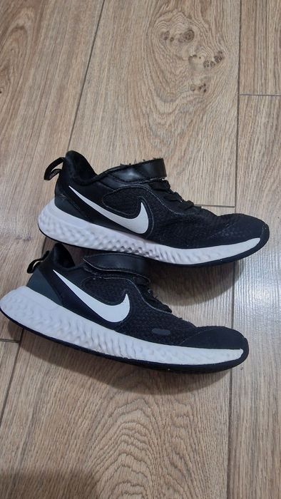 Оригинални маратонки Найк 28,5 номер