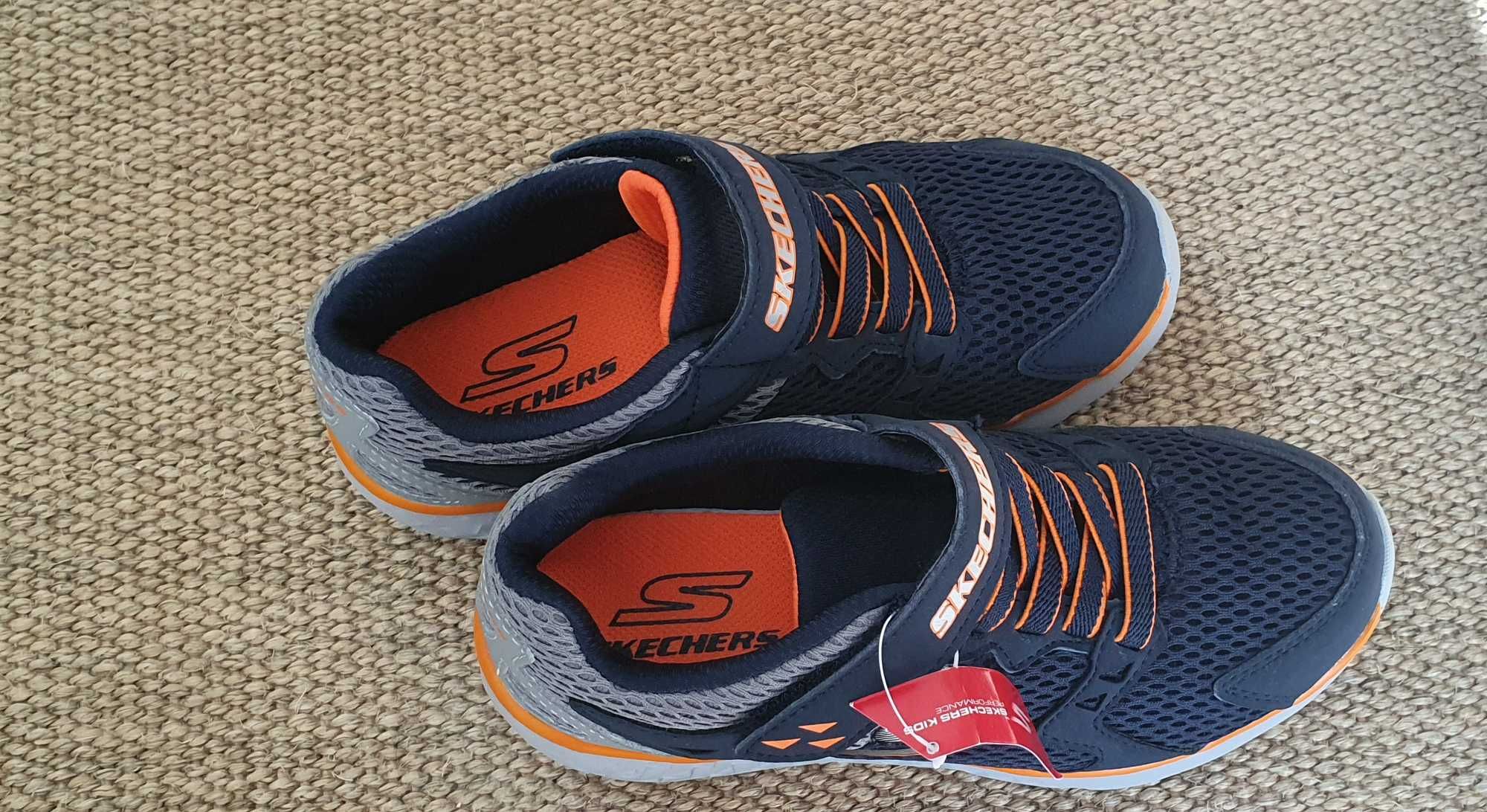 Нови маратонки Skechers, 32 номер