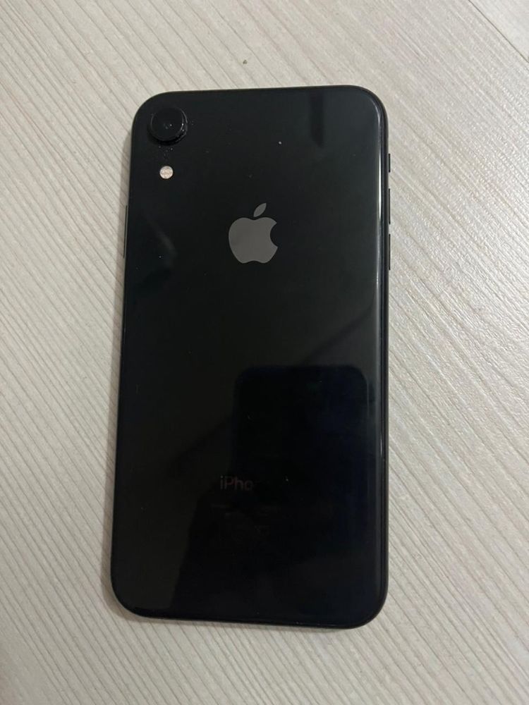 iPhone xr  продаются срочно