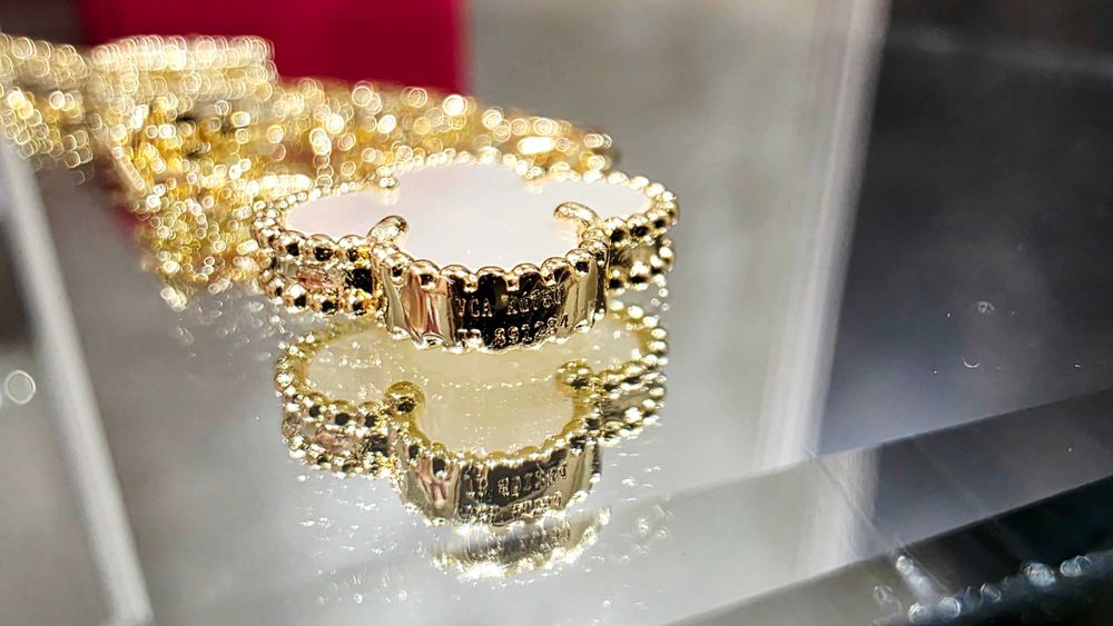 Van Cleef & Arpels VCA Gold 6 Magic Mother Pearl Alhambra Дамско Колие