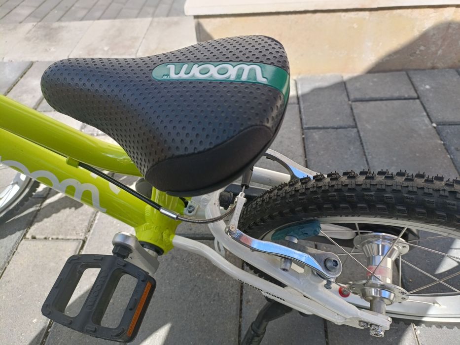 Bicicleta Woom 2 cu cric
