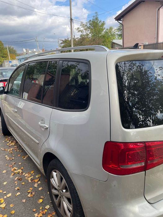 Volkswagen Touran 2011