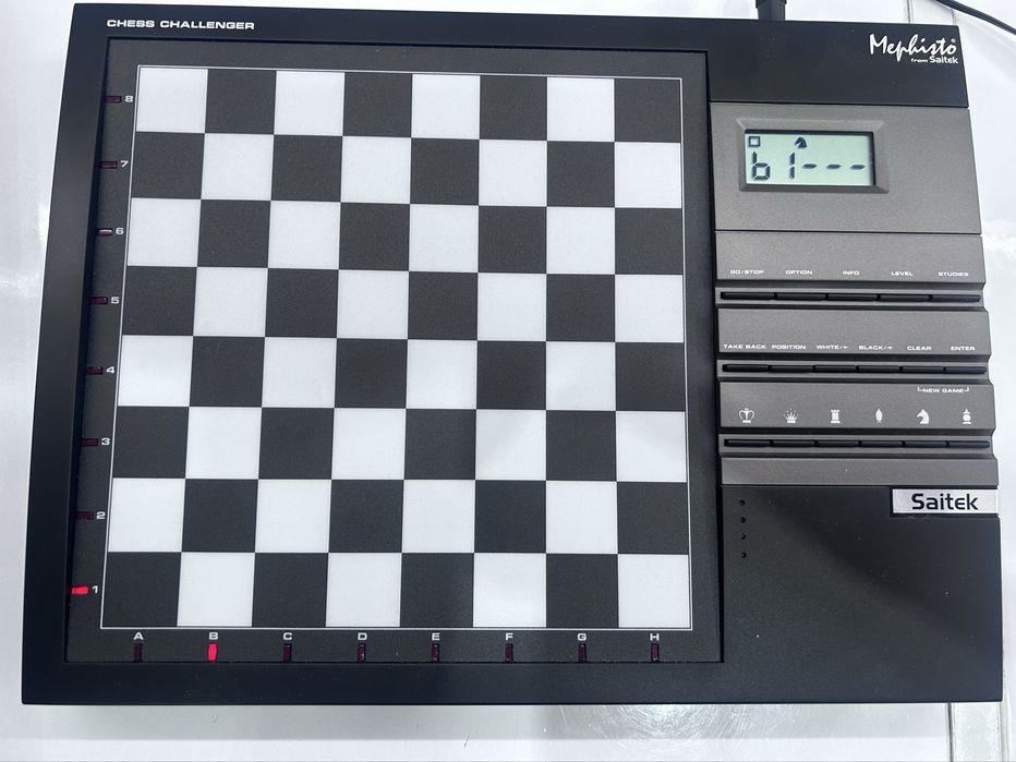 Електронен шах учител