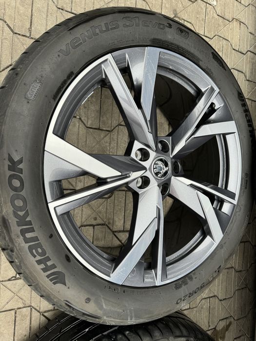 Jante Originale Skoda ENYAQ R20 echipate vara noi doua latimi