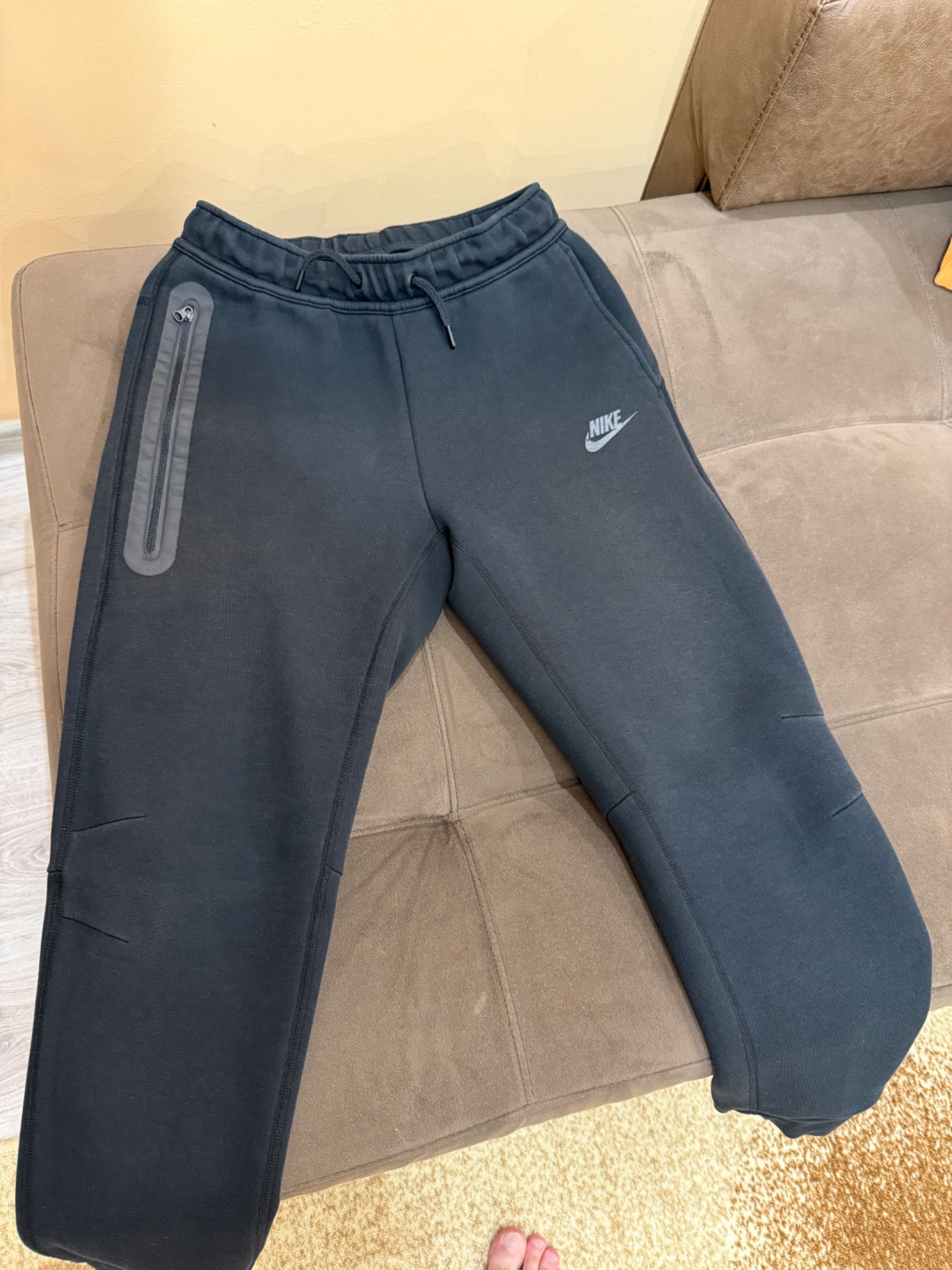 Спортен екип на  Nike Tech Fleece