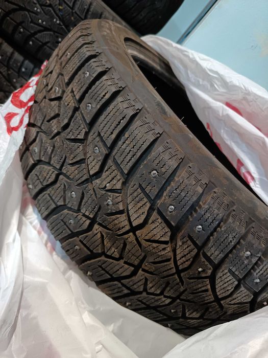 Автошины 215.50R17 Bridgestone шипы