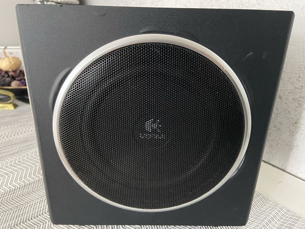 Буфер С Колони Logitech Z523 2.1