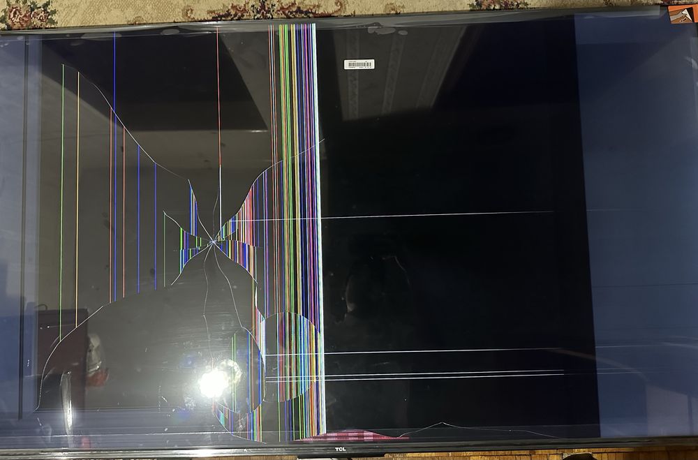Телевизор марки TCL, диогональ -55, 4K, на запчасти