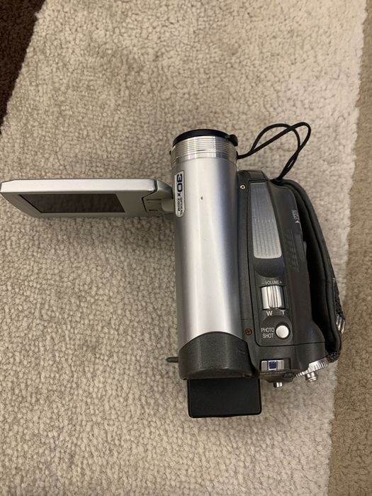 Продаю камеру Panasonic NV-GS27