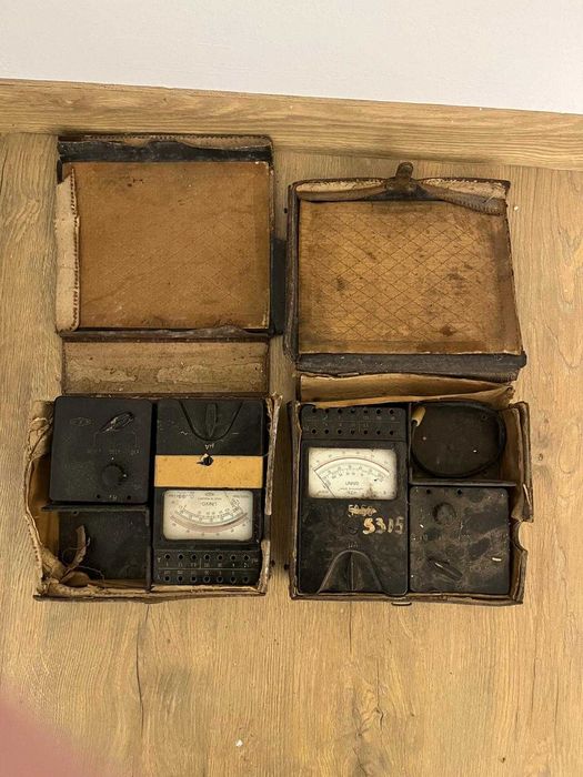 vind 2 aparate de masura vintage