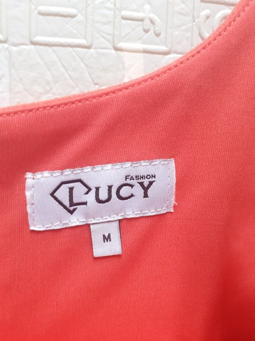 Маркова рокля LUCY