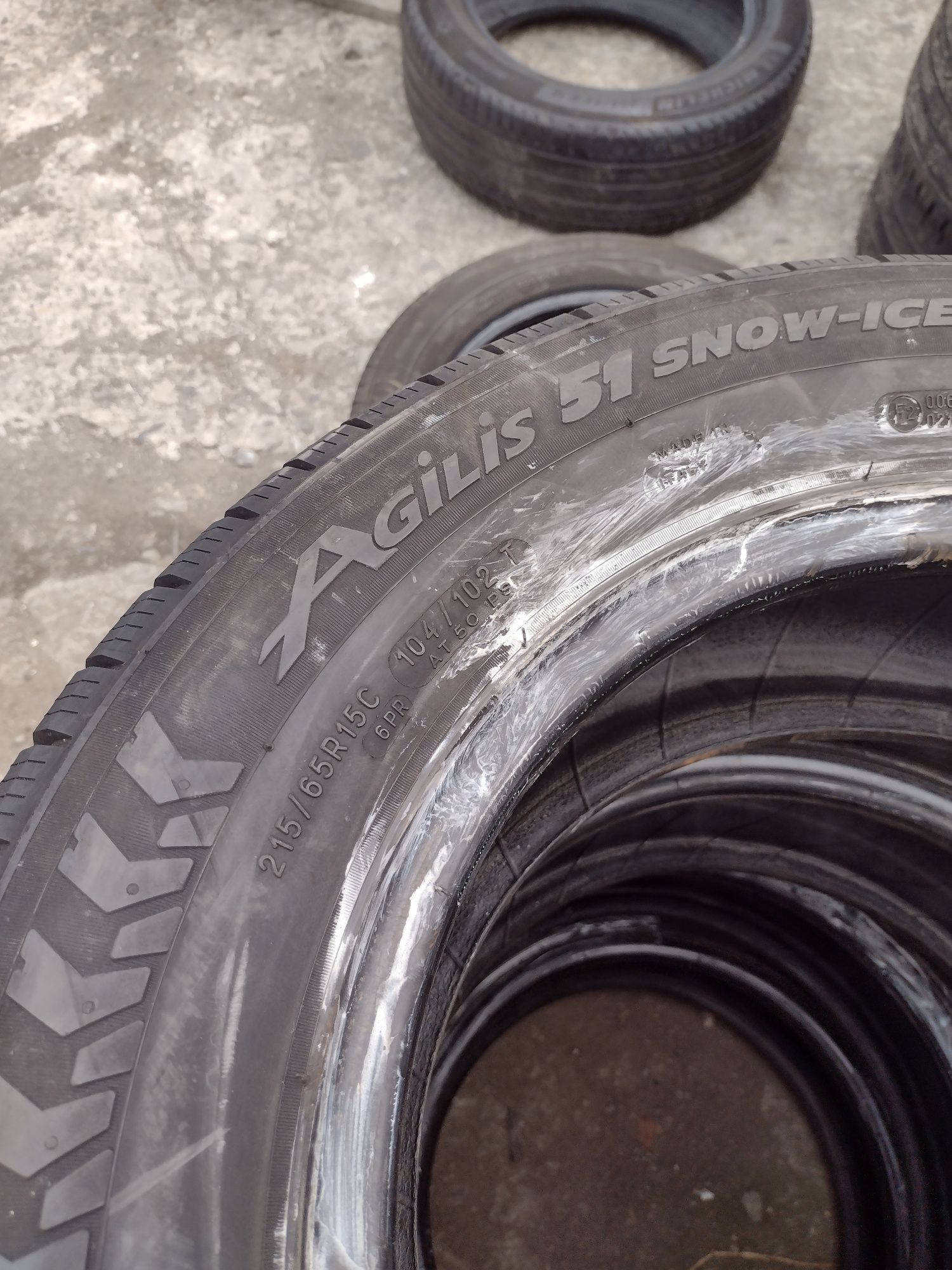 Перфектни 4бр.215/65/15С Michelin Agilis dot1816