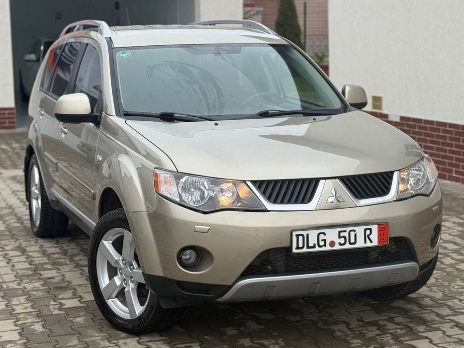 Mitsubishi Outlander 2.0 tdi 4x4 7 locurii. 163.000 km