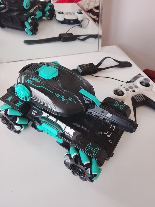 Tank sotiladi.õyinchoq