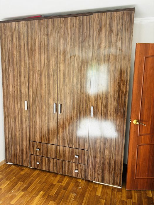 Продам шкаф и ковер