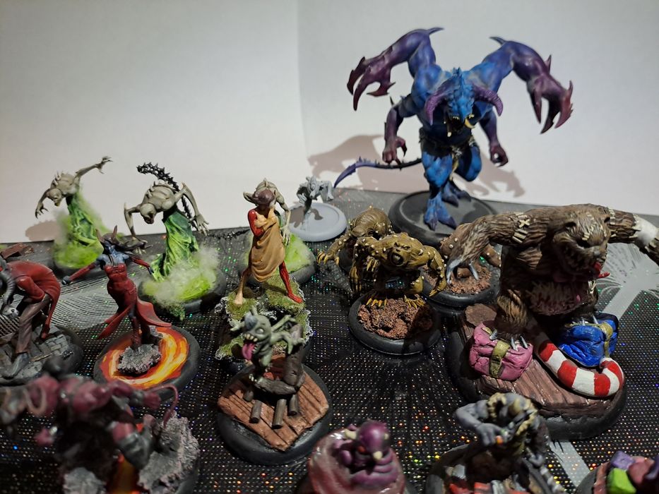 Продавам Malifaux фигури