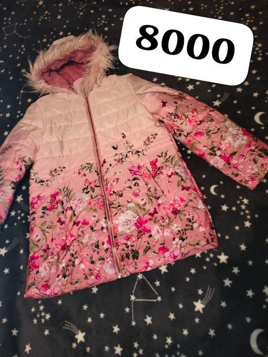 Продам детские куртки на девочку до 14 лет.