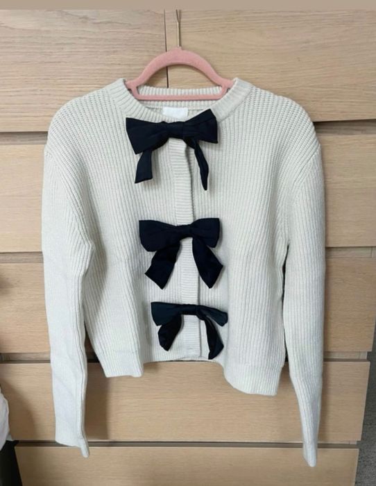 Жилетка на зара със черни панделки