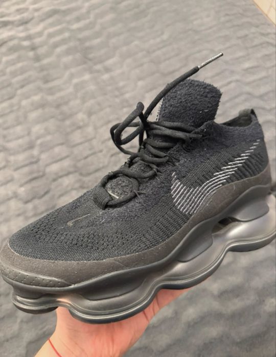 NIKE airmaxflyknit SCORPION
