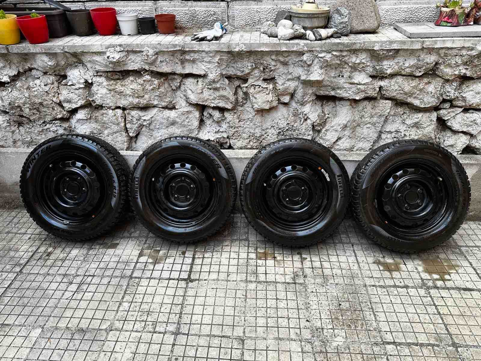 Зимни гуми Pirelli 185 65 15 с джанти 15 цола