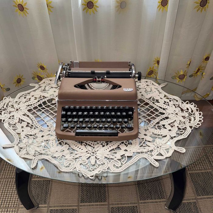 masina de scris Diana FUNCTIONALA