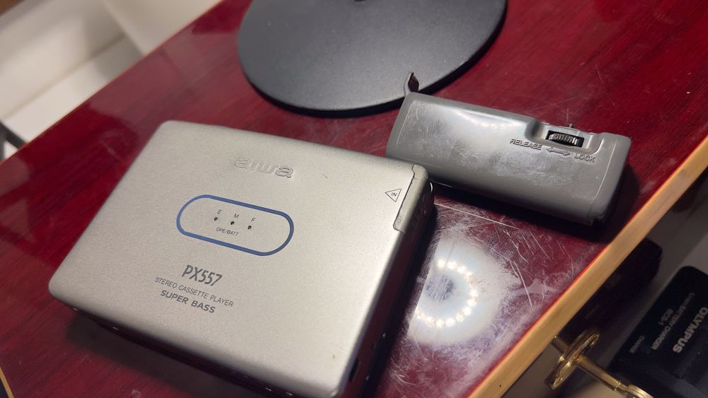 Casetofon stereo Slim Aiwa HS-PX557 Walkman.