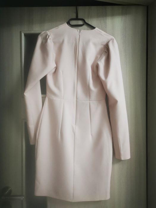 Vând rochii de ocazie