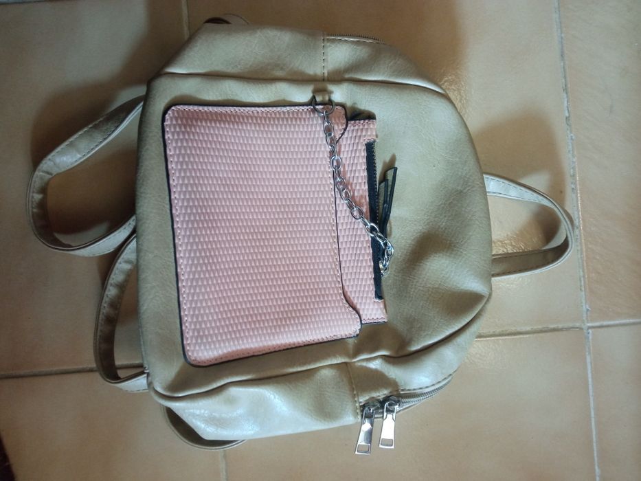 Дамска бежова чанта