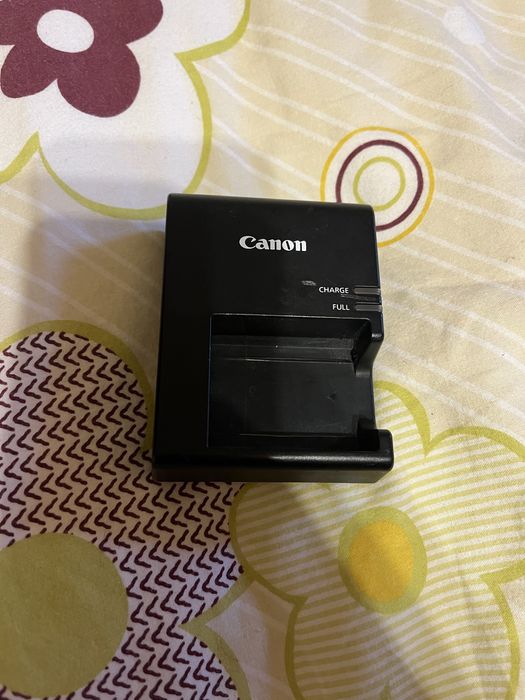 Фотоапарат Canon EOS 1300D