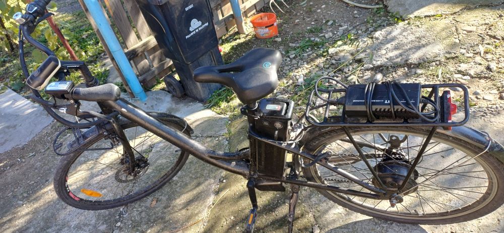 Vând bicicletă electrica
