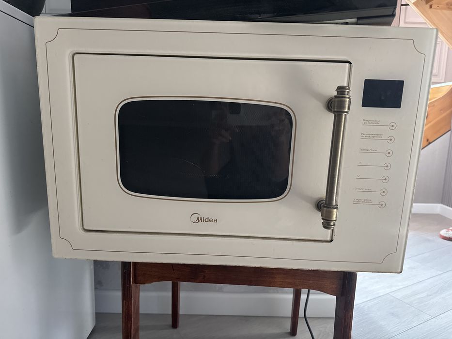 Продам встраиваемую микроволновую печь