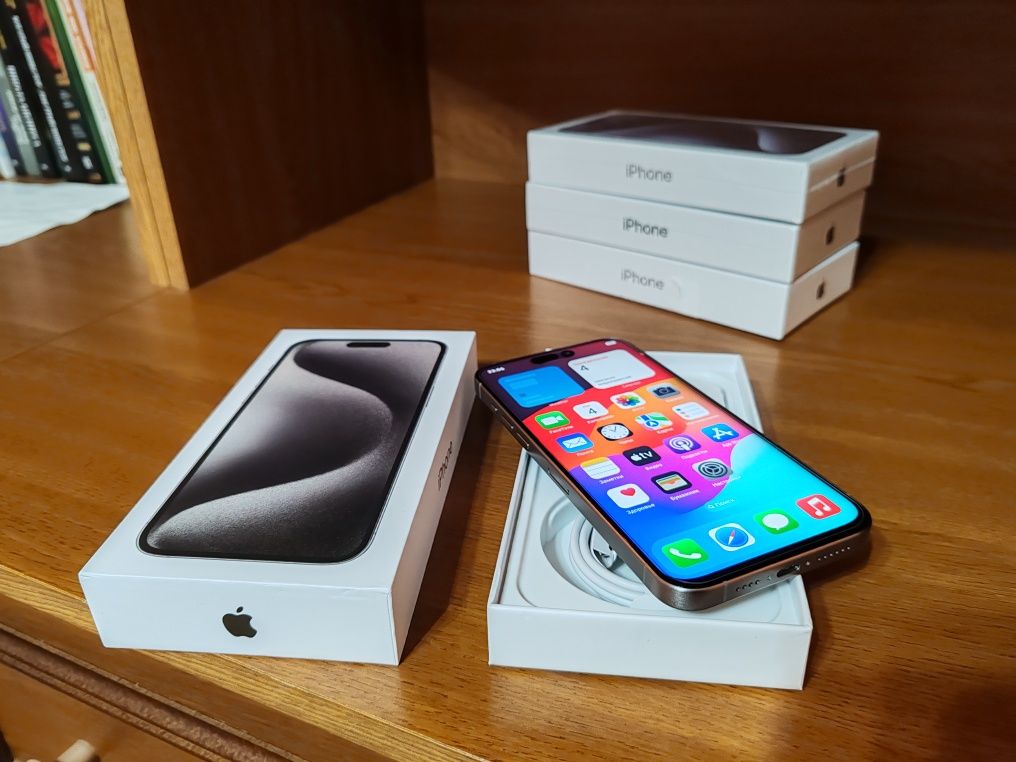 Продам Iphone 15 pro max 1TB