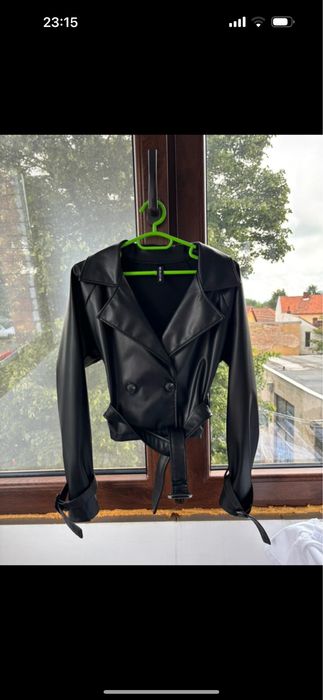 Geaca tip trenci . Marime universala