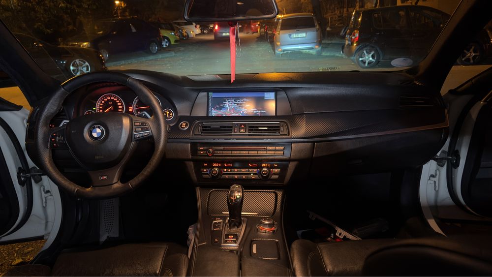 Colantare trimuri/Chrome delete/Lumini ambientale/Plafon instelat AUDI