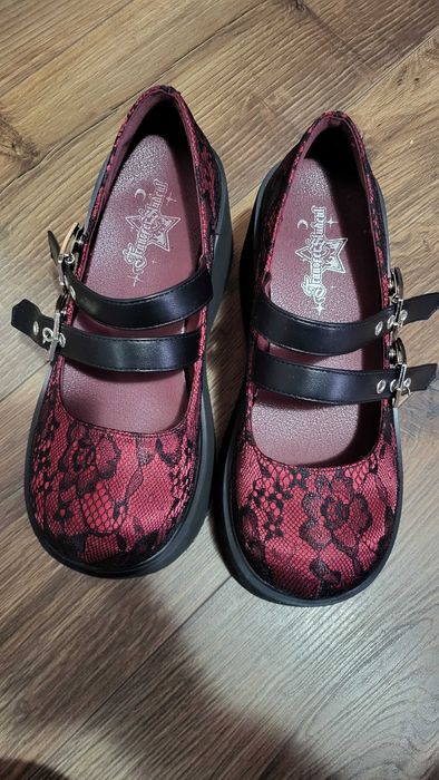 Pantofi de damă noi