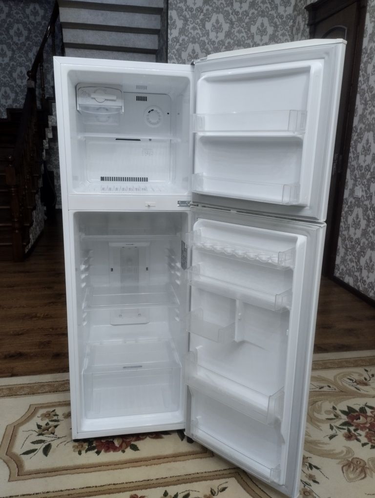 Продается холодильник LG No-frost