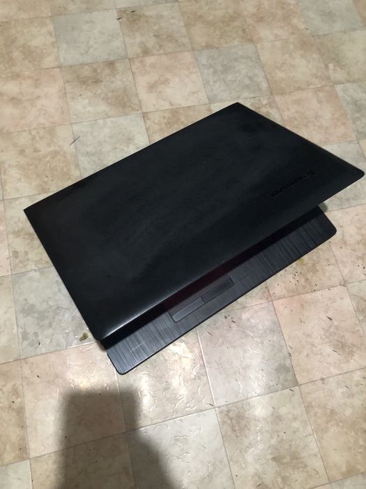 Lenovo ноутбук intel i3 озу 6гб работает хорошо всё работает срочно: