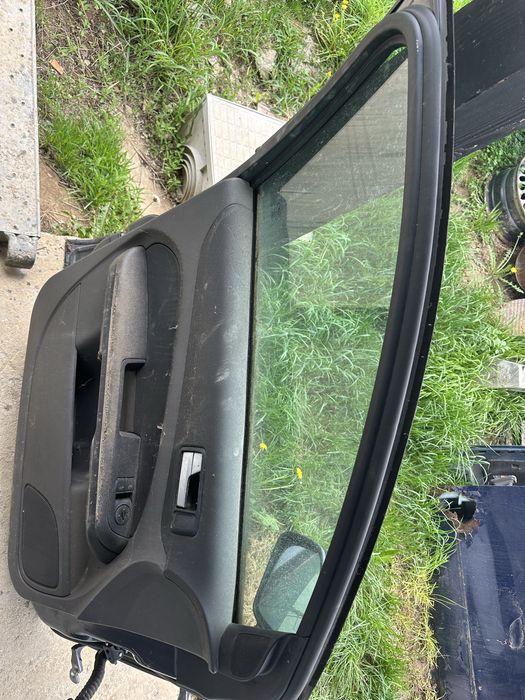 Usa  st fata  , st spate ford focus 2