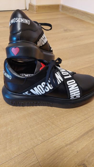 Love Moschino дамски кецове