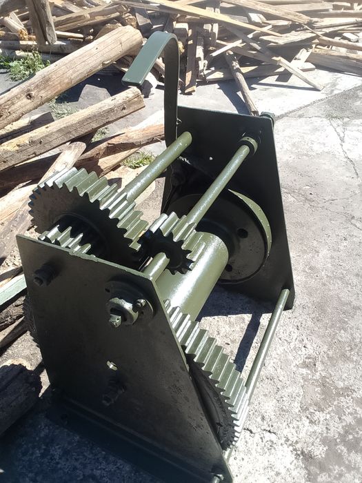 Troliu manual funcțional