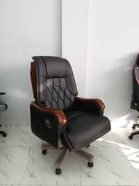 Кресло для руководителя 074+доставка